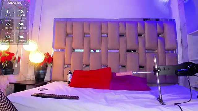 Snapshot of ValentinoMoreti chatting on March 15, 4:57 am ValentinoMoreti online show from March 15, 4:57 am