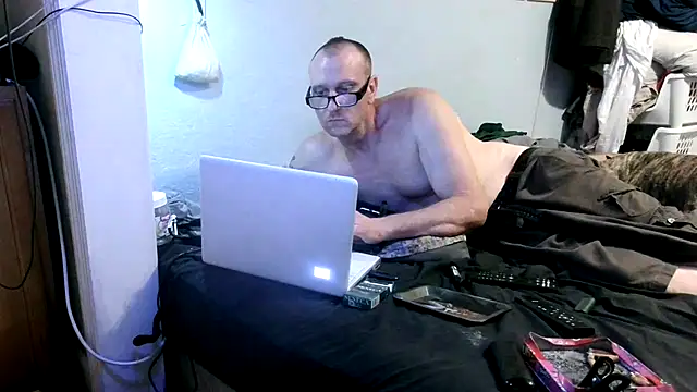 Snapshot of PornStro921 chatting on September 30, 2:51 am PornStro921 online show from September 30, 2:51 am