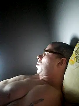 Snapshot of seksowny1990 chatting on March 9, 2:50 am seksowny1990 online show from March 9, 2:50 am