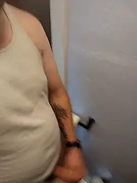 Bigjohn81401 online show from March 14, 7:32 pm