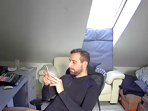 gryzoon online show from October 10, 12:32 pm