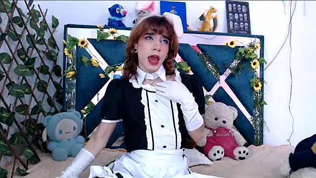 Snapshot of charly__evans chatting on October 3, 12:21 pm charly evans online show from October 3, 12:21 pm