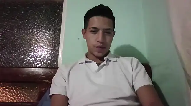 Snapshot of TuVergaRica69 chatting on March 23, 6:16 am TuVergaRica69 online show from March 23, 6:16 am