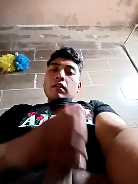 crisssalazar online show from January 11, 11:08 pm