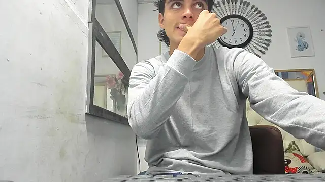 heiker  online show from March 17, 1:35 am