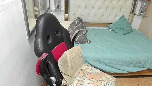 heiker  online show from October 2, 2:37 am