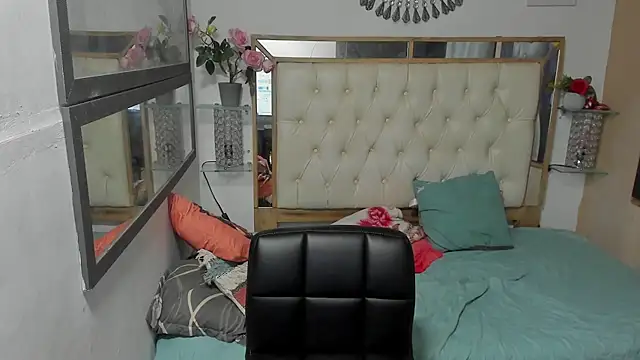 heiker  online show from October 8, 3:11 am