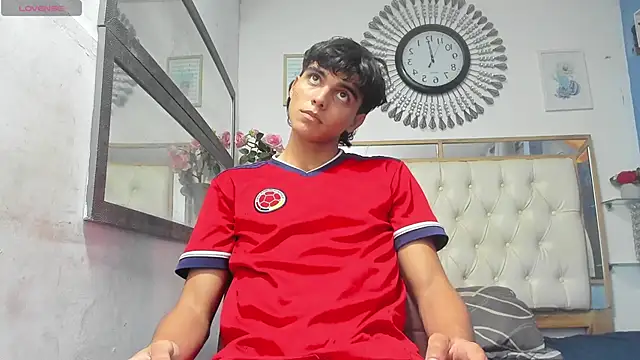 heiker  online show from March 8, 10:02 pm