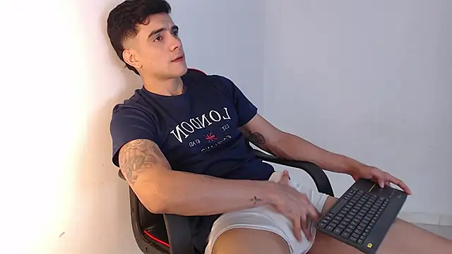 adam levis17 online show from October 18, 3:55 am