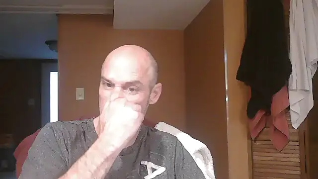 Snapshot of Mac_ThunderCock chatting on October 3, 11:10 pm Mac ThunderCock online show from October 3, 11:10 pm