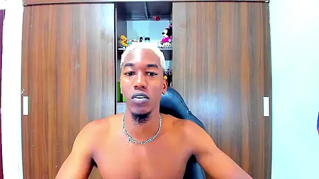 Dreamastercum  online show from January 18, 10:23 pm