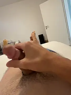 Snapshot of Yves1999 chatting on October 1, 2:21 pm Yves1999 online show from October 1, 2:21 pm