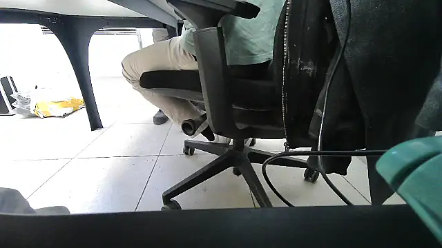 Snapshot of GM51-1988 chatting on September 30, 12:42 pm GM51-1988 online show from September 30, 12:42 pm