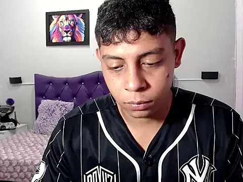 Alejandroo 22 online show from October 27, 2:30 pm