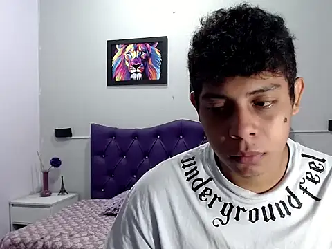 Alejandroo 22 online show from October 14, 1:29 pm