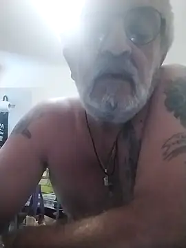 coolbrady17 online show from November 7, 4:32 pm