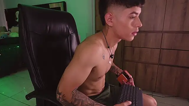 ErosKhaos online show from October 22, 6:43 pm