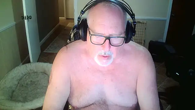 superbearboss online show from October 20, 12:14 am