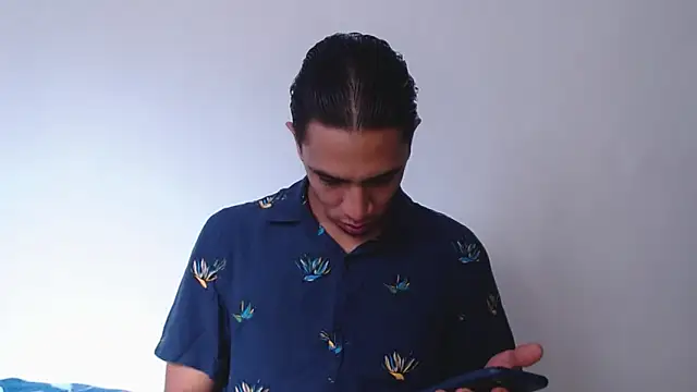 Monkey uchiha777 online show from November 15, 1:57 pm