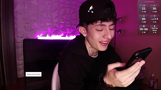 troy rouge online show from December 5, 7:21 pm