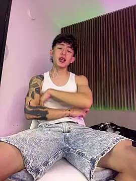 troy rouge online show from October 10, 8:02 pm