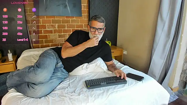 LukeCrews online show from September 28, 8:18 pm