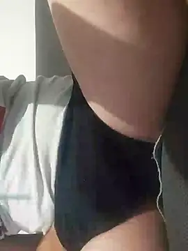 gui67675 online show from October 10, 9:18 pm