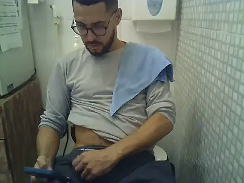 pdasgyn online show from December 15, 2:47 pm