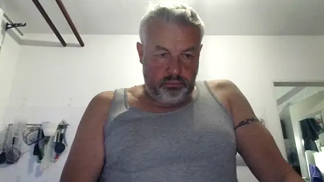 Snapshot of Berg_Boy chatting on September 26, 5:16 am Berg Boy online show from September 26, 5:16 am