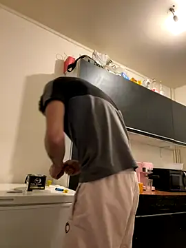 Hugo34bg online show from October 14, 1:56 am