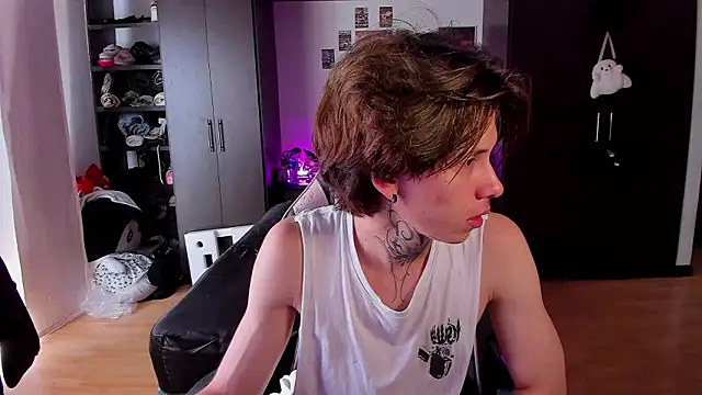 xIce Boy online show from March 11, 3:52 pm