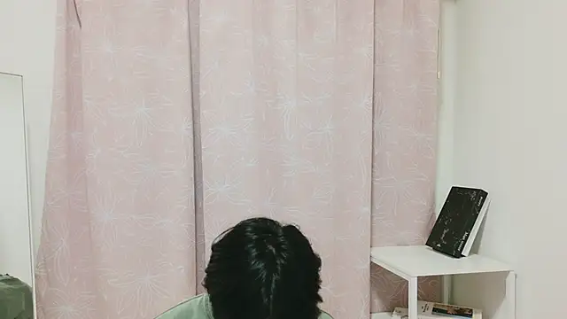 girl hunt japan online show from November 6, 9:34 am