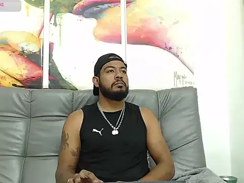 BladeFoxxx1 online show from October 29, 5:32 am