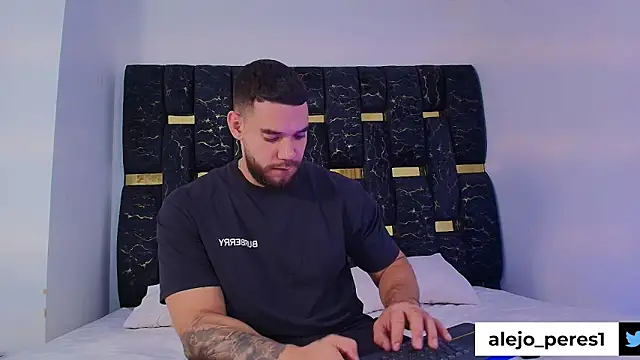 chris blake   online show from November 30, 7:38 pm