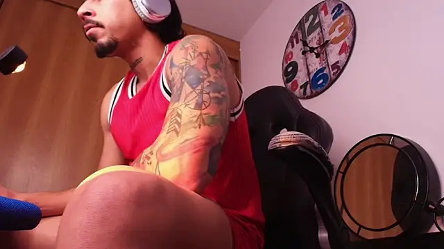 josemeirelesfox online show from October 11, 12:03 am