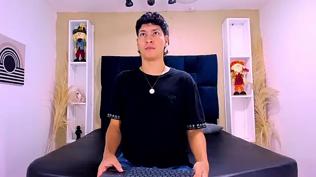 Jhojan twink online show from October 17, 1:59 pm