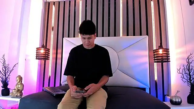 Jhojan twink online show from October 20, 12:42 pm