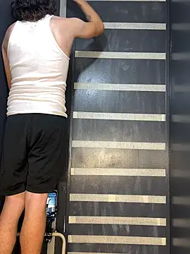 bwcizThrobbing online show from December 22, 6:27 pm