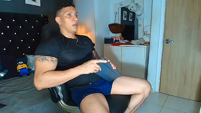 ethan dalton  online show from July 3, 5:02 am
