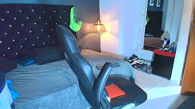 ethan dalton  online show from November 27, 3:32 am