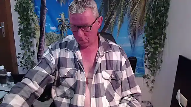 JamesBauer online show from December 3, 6:19 am