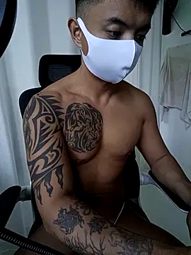 woldlfyboy online show from March 21, 2:18 am