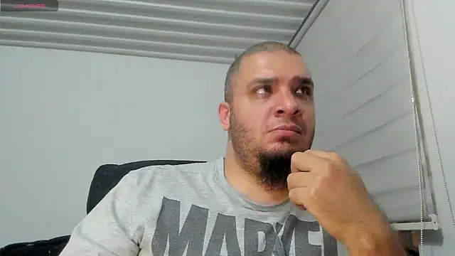 Snapshot of SIGFRID_J chatting on March 18, 2:08 am SIGFRID J online show from March 18, 2:08 am