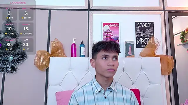 Ethan Westt online show from January 7, 8:03 pm