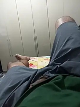 JovanRJ online show from April 10, 10:06 pm