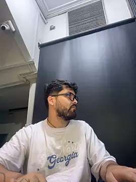 Freakydrag online show from September 23, 2:00 am