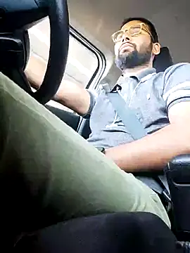 Snapshot of UAjit chatting on October 3, 9:03 am UAjit online show from October 3, 9:03 am