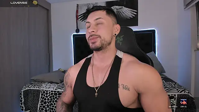 santi aesthetic online show from June 12, 1:26 am
