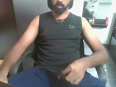 lovelyakash69 online show from February 13, 3:57 am