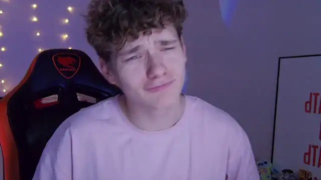 DanyDavis online show from November 10, 1:05 pm